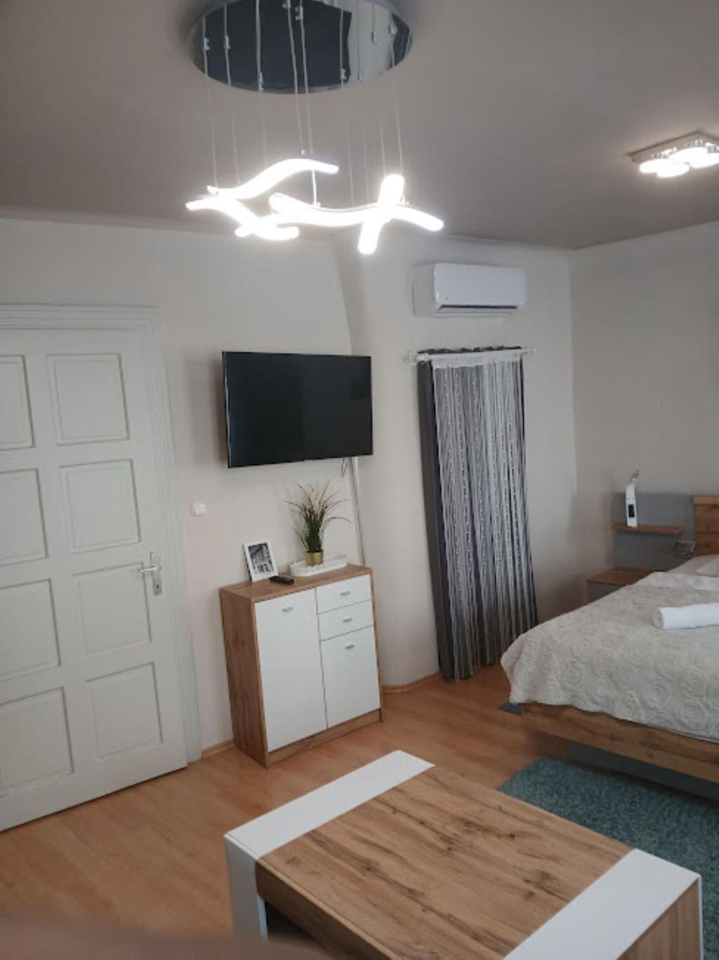 Soda Apartman Дьєр Екстер'єр фото